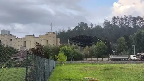 Prach nad areálom cementárne