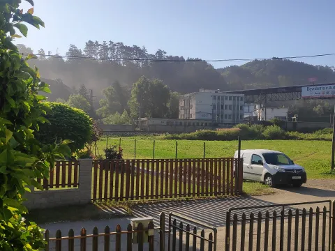 Dvor pri cementárni