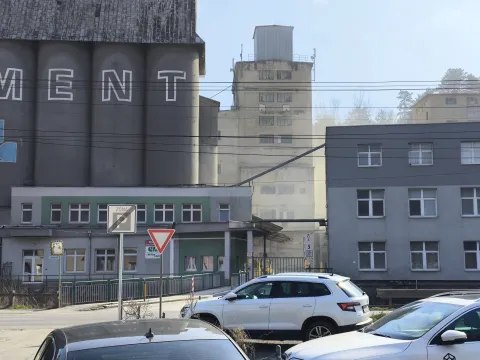 Budova cementárne
